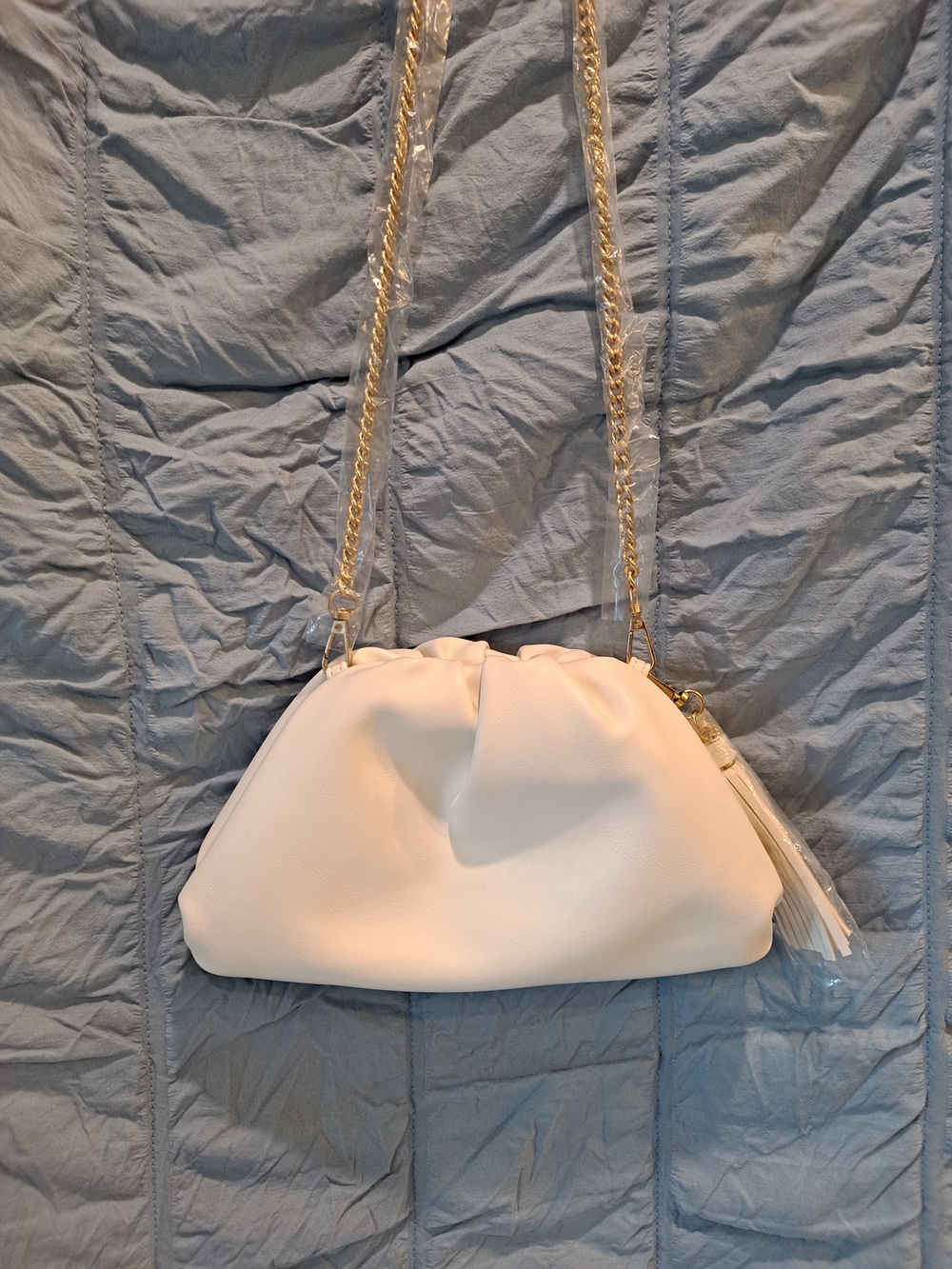 Understated Leather Cream White Gold Chain-Strap Crossbody Bag W/Tassel Accent